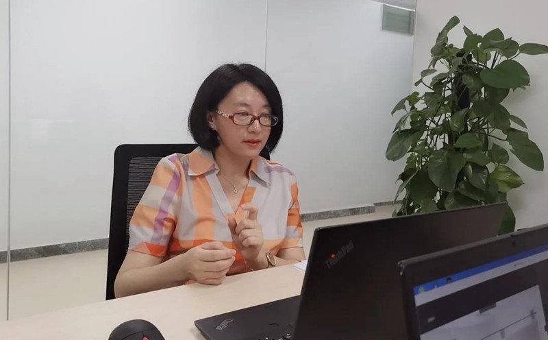 冯琳主任讲座照片.jpg