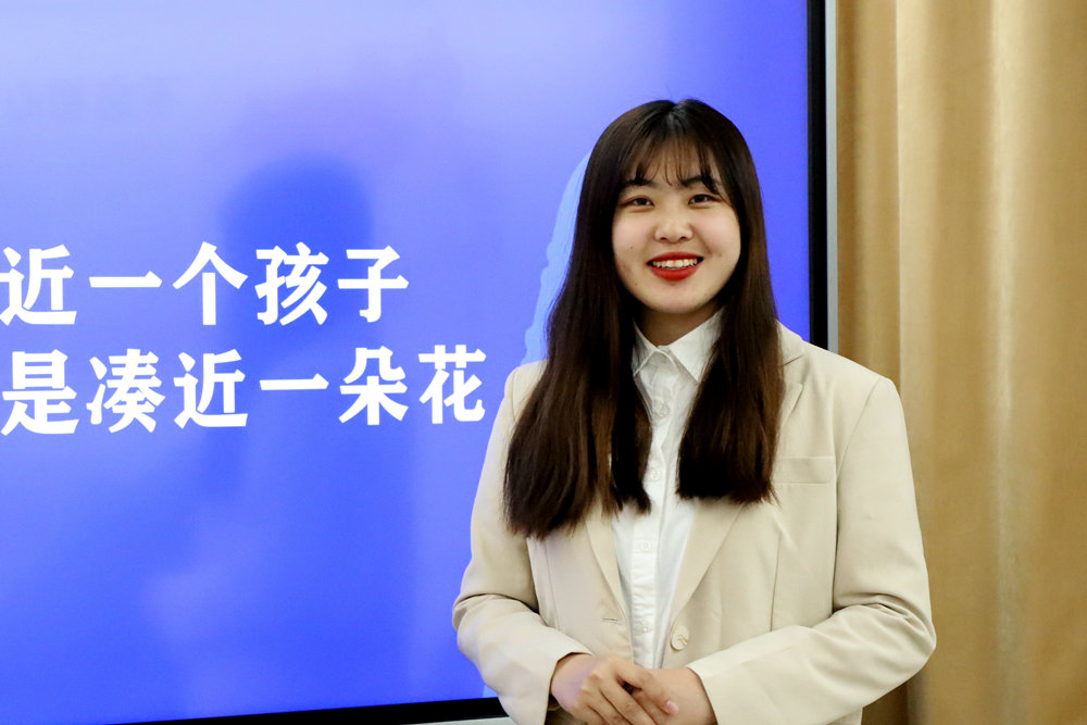 2-梁萌.JPG